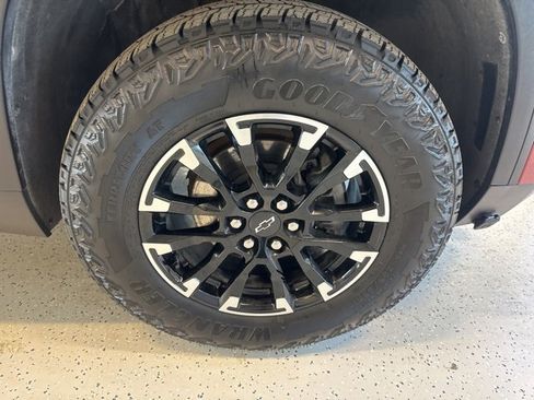 Used 2024 Chevrolet Traverse Z71 image 10