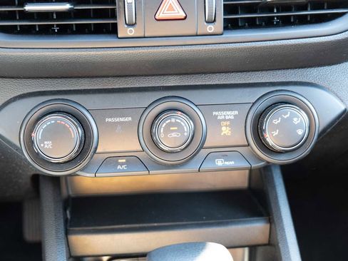 Certified 2024 Kia Forte LXS image 17