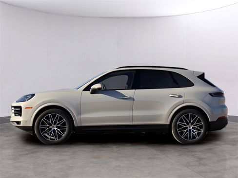 New 2026 Porsche Cayenne image 2