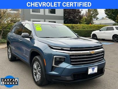 Certified 2025 Chevrolet Traverse LT