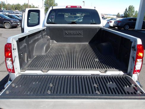 Used 2015 Nissan Frontier S RWD image 11
