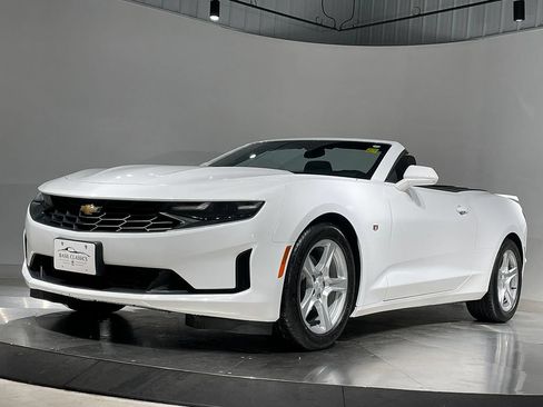 Used 2019 Chevrolet Camaro LT RWD image 22
