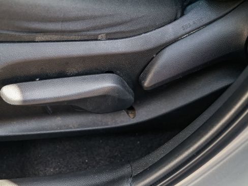 Used 2023 Toyota RAV4 LE image 21