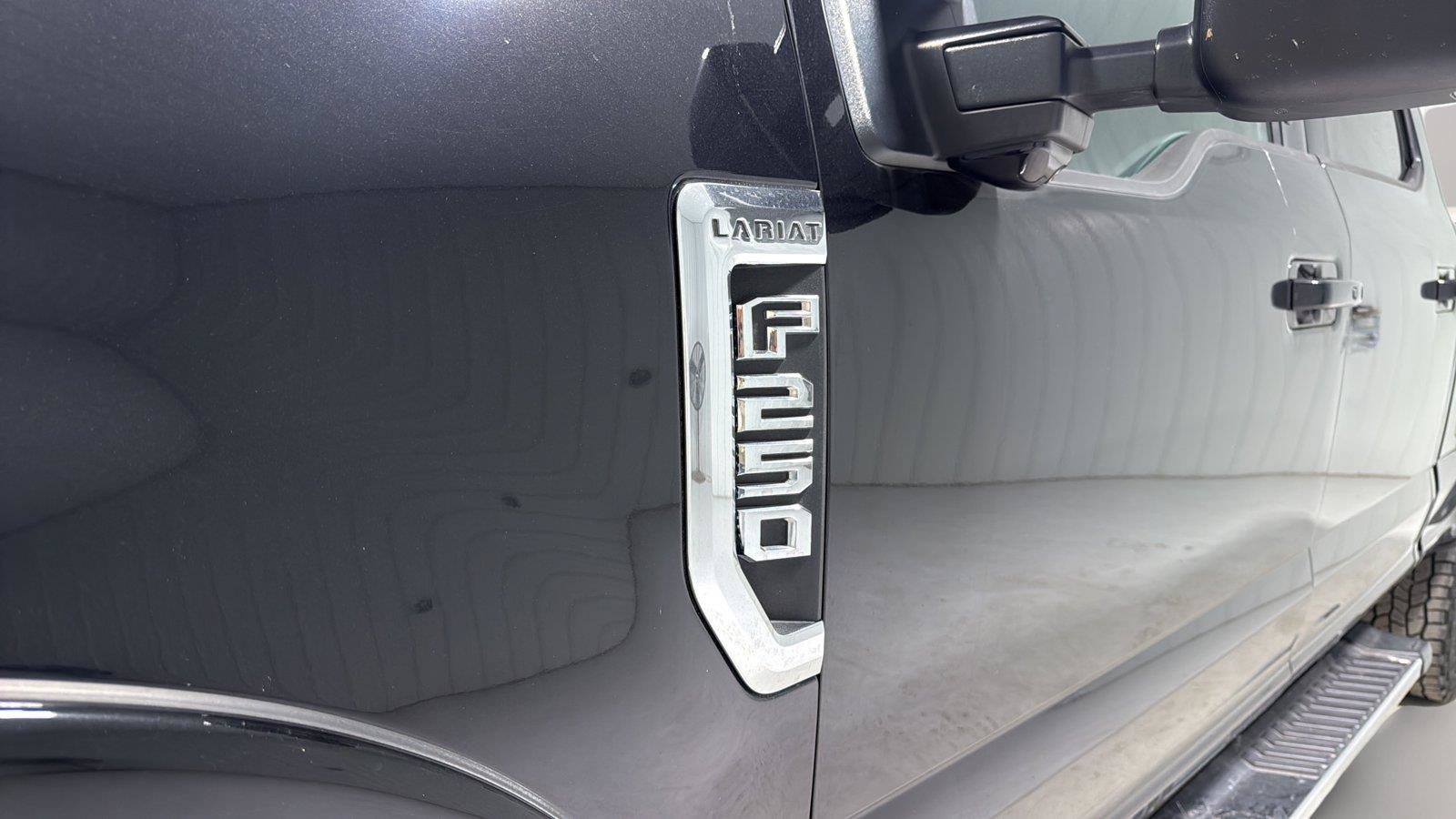 Used 2019 Ford F250 Lariat w/ Lariat Ultimate Package AWD/4WD image 34
