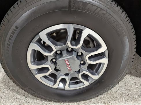 Used 2022 GMC Sierra 2500 SLE w/ SLE Convenience Package image 14