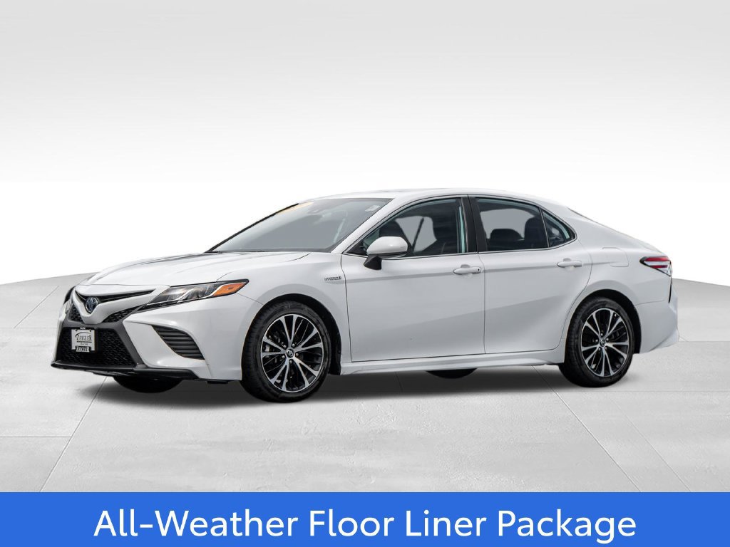 Used 2020 Toyota Camry SE FWD image 3