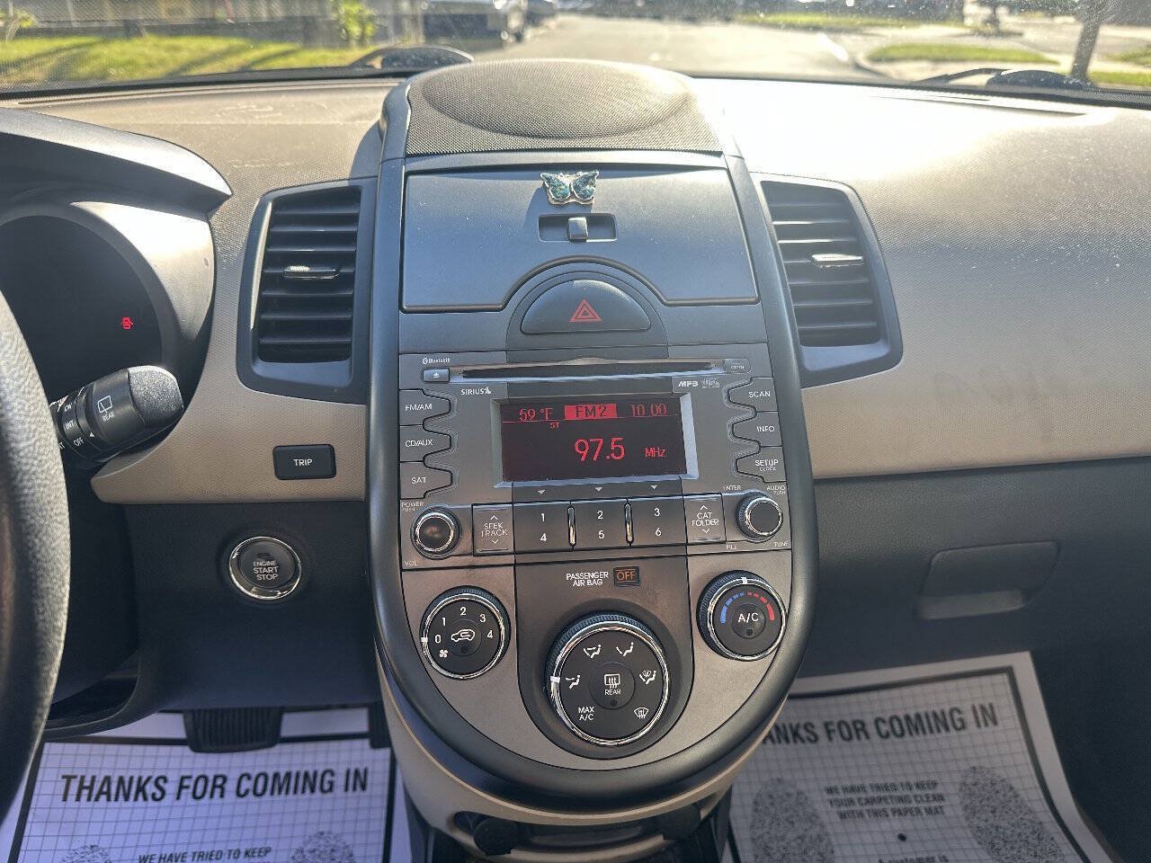 Used 2011 Kia Soul ! FWD image 13