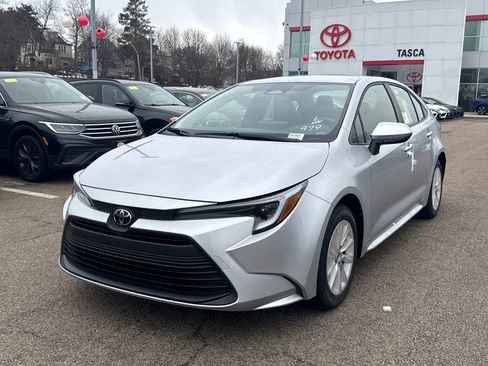 New 2026 Toyota Corolla LE image 3