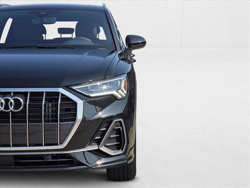 New 2025 Audi Q3 2.0T Premium w/ Convenience Package AWD/4WD image 10