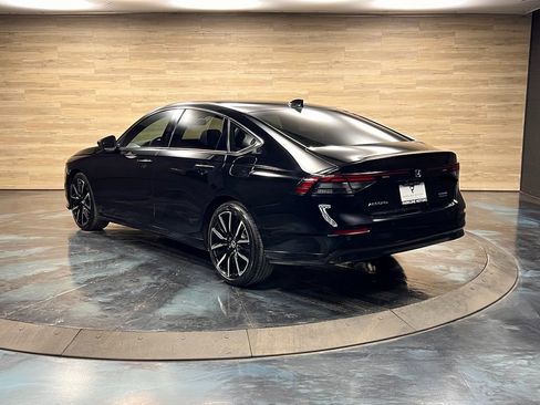 Used 2025 Honda Accord Touring image 13