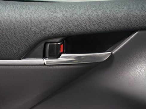 Used 2023 Toyota Camry SE image 30