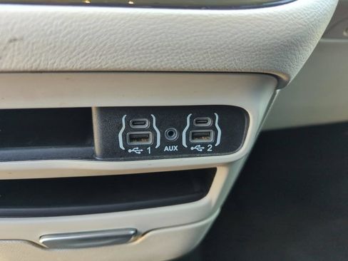 Used 2024 Chrysler Voyager LX FWD image 33