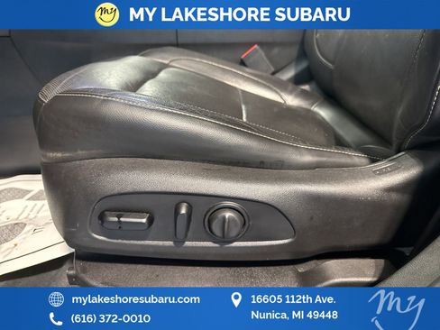 Used 2018 GMC Acadia SLT image 11