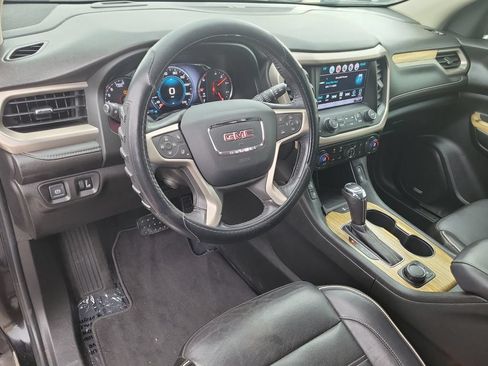 Used 2019 GMC Acadia Denali w/ Technology Package FWD image 14