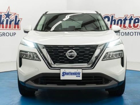 Used 2021 Nissan Rogue SV FWD image 12