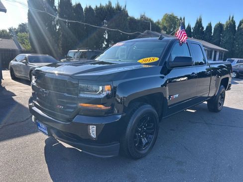 Used 2018 Chevrolet Silverado 1500 LT w/ Midnight Edition AWD/4WD image 3