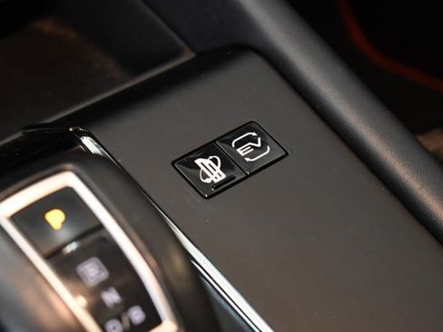 Used 2024 Mitsubishi Outlander Ralliart AWD/4WD image 40