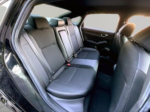 Used 2025 Honda Civic Sport image 19