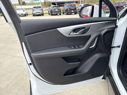 Used 2025 Chevrolet Blazer LT image 12