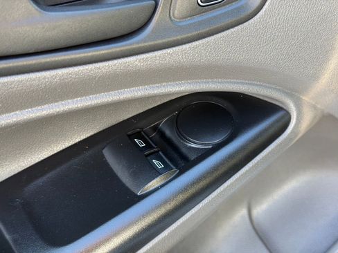 Used 2022 Ford Transit Connect XL image 12