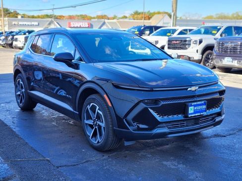 New 2026 Chevrolet Equinox EV LT image 7