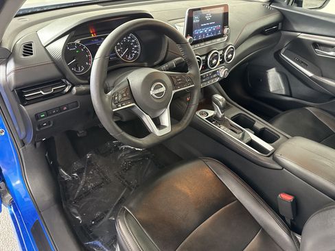 Used 2024 Nissan Sentra SR w/ SR Premium Package FWD image 23