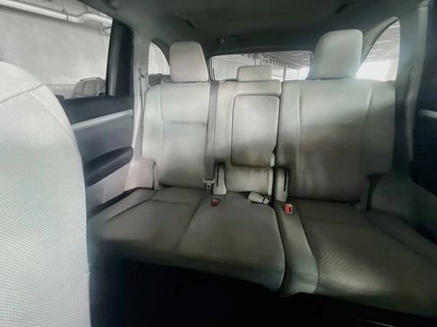 Used 2019 Toyota Highlander LE FWD image 26