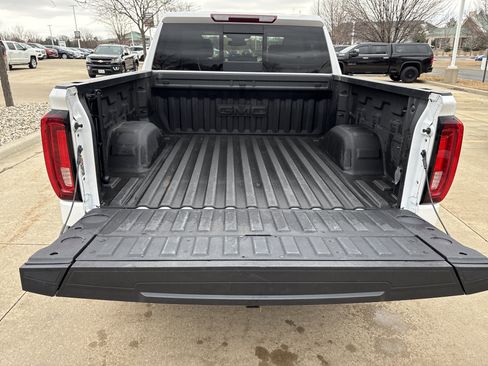 Used 2023 GMC Sierra 1500 SLT w/ SLT Premium Plus Package image 15
