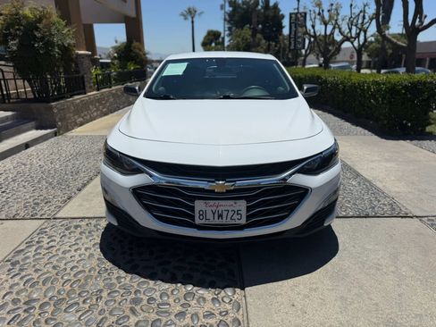 Used 2020 Chevrolet Malibu LS w/ LPO, Convenience Package 2 FWD image 2