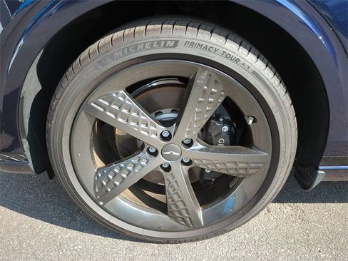 Certified 2025 Genesis GV70 3.5T Sport w/ Sport Advanced Package image 10