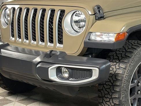 Used 2020 Jeep Gladiator Overland image 3