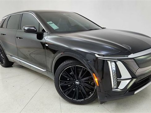 Used 2025 Cadillac Lyriq Luxury image 89