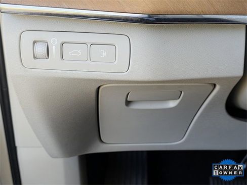 Used 2021 Volvo XC90 T8 Inscription Expression w/ Climate Package image 27