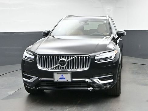 Used 2023 Volvo XC90 B6 Ultimate w/ Protection Package AWD/4WD image 3