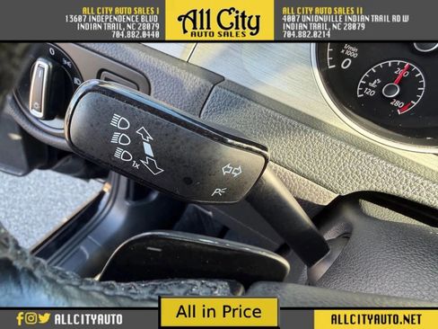 Used 2015 Volkswagen Golf S image 17