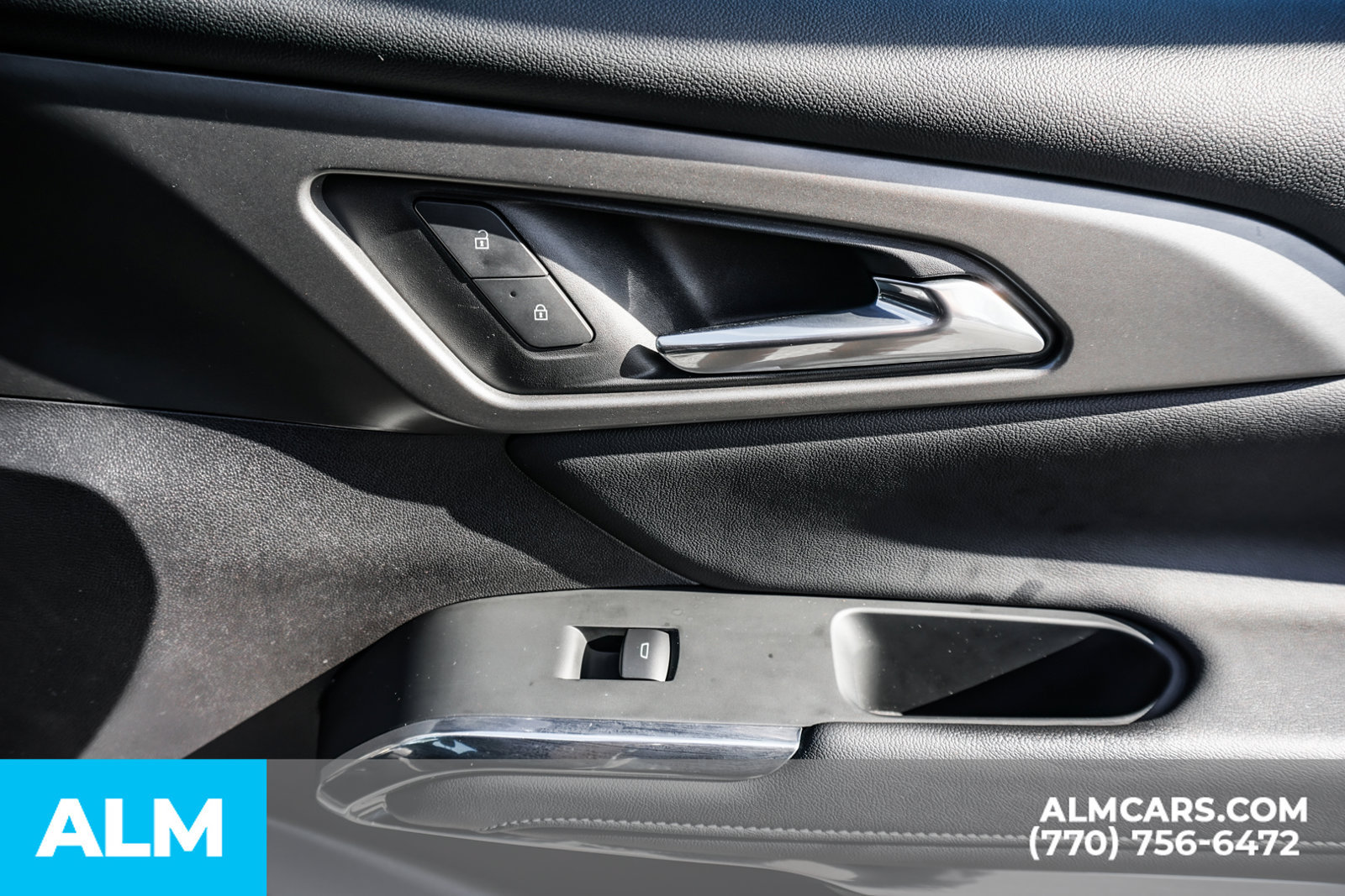 Used 2025 Chevrolet Traverse LT w/ LPO, Floor Liner Package FWD image 45