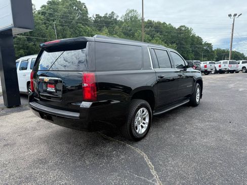 Used 2018 Chevrolet Suburban LT RWD image 6