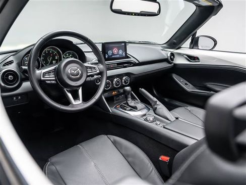 Used 2023 MAZDA MX-5 Miata Grand Touring RWD image 25