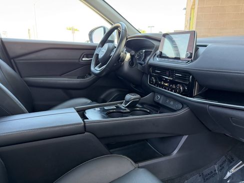 Used 2022 Nissan Rogue SL FWD image 37