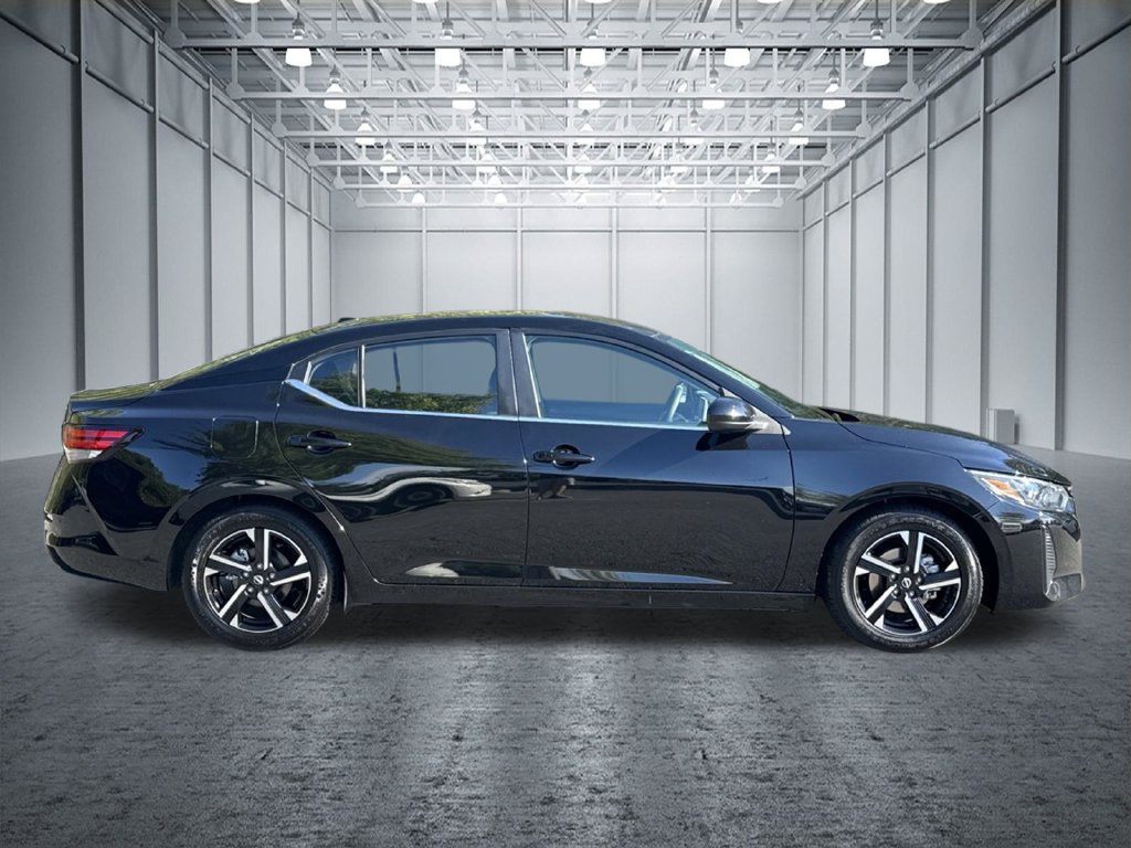 Used 2025 Nissan Sentra SV FWD image 10