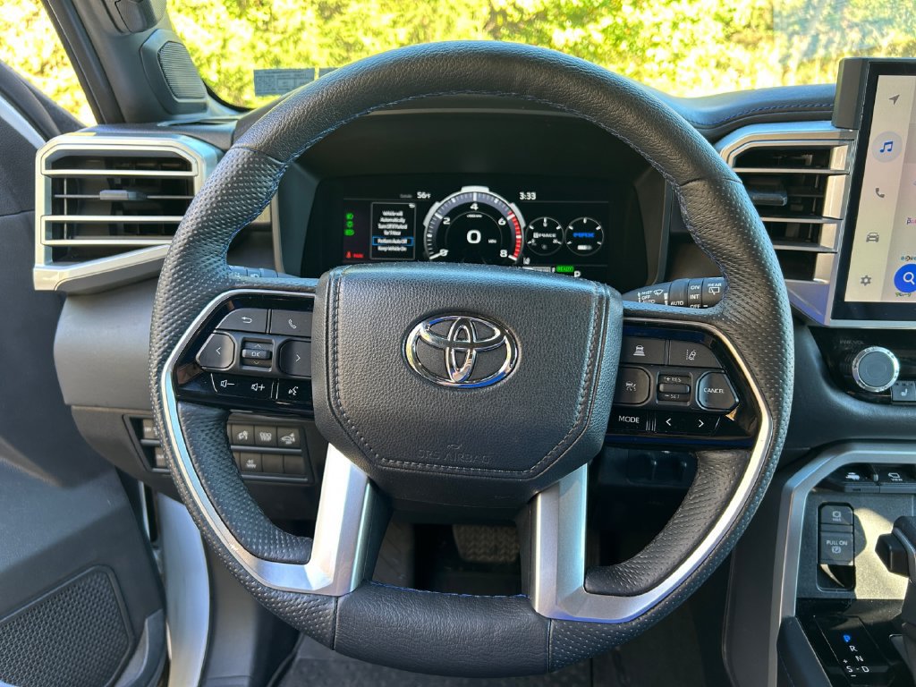 Used 2025 Toyota Sequoia Platinum AWD/4WD image 15