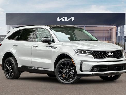 Certified 2023 Kia Sorento SX AWD/4WD image 2
