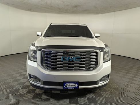 Used 2020 GMC Yukon Denali w/ Denali Premium Package image 2