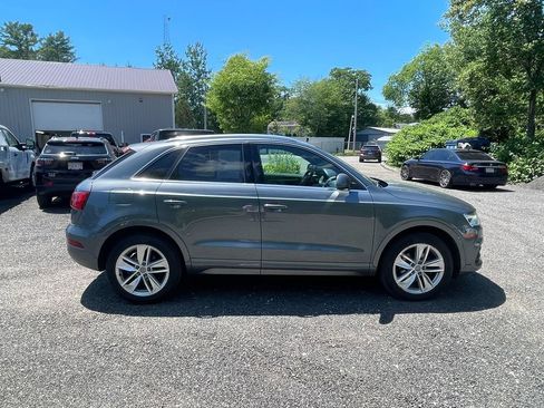 Used 2017 Audi Q3 2.0T Premium Plus w/ Premium Plus Package AWD/4WD image 4