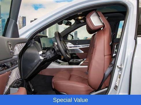 Used 2025 BMW 760i xDrive AWD/4WD image 11