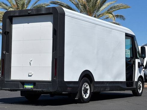 Used 2023 Chevrolet Brightdrop 600 w/ Active Safety Package 2 AWD/4WD image 3