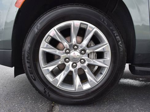 Used 2023 Chevrolet Suburban Premier AWD/4WD image 14