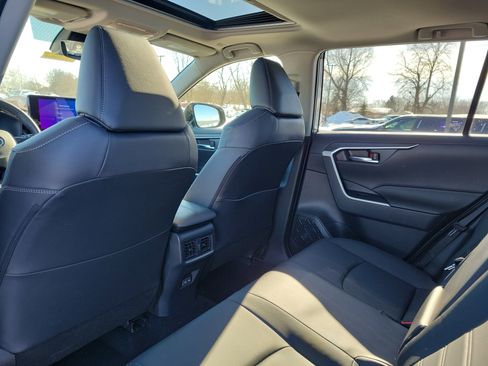 Used 2025 Toyota RAV4 XLE Premium image 14