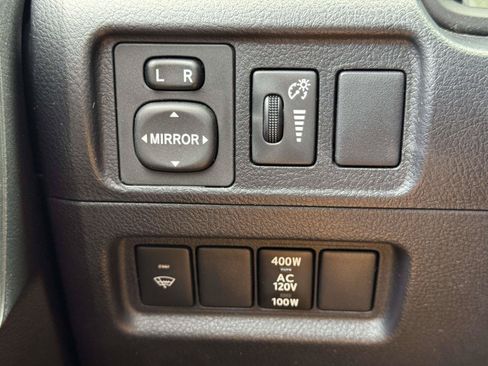 Used 2018 Toyota 4Runner SR5 Premium AWD/4WD image 18