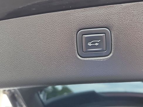 Used 2023 Chevrolet Blazer LT AWD/4WD image 24